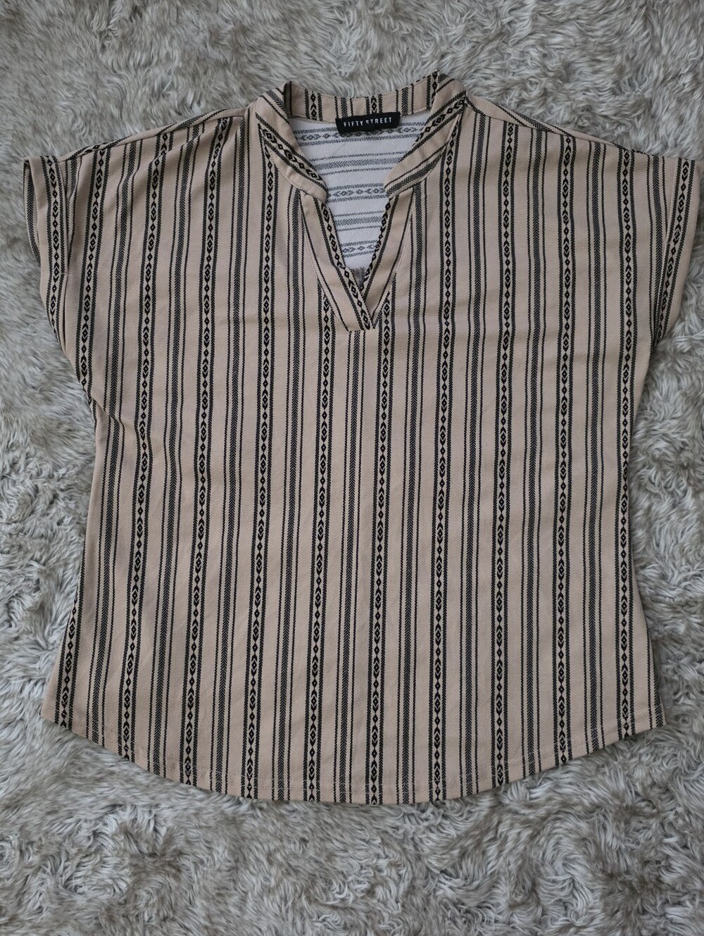 Fifty Street Beige and Black Striped Split-Neck Blouse Women's Size Small